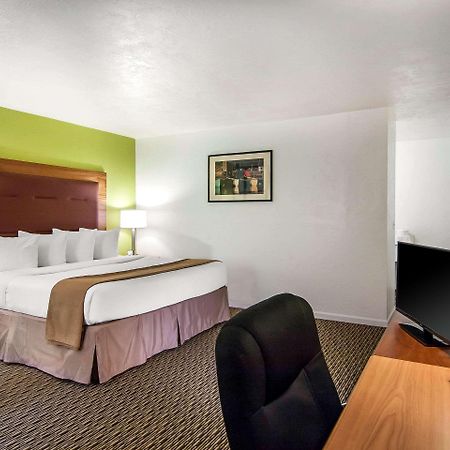 Quality Inn & Suites At Coos Bay North Bend Exterior foto