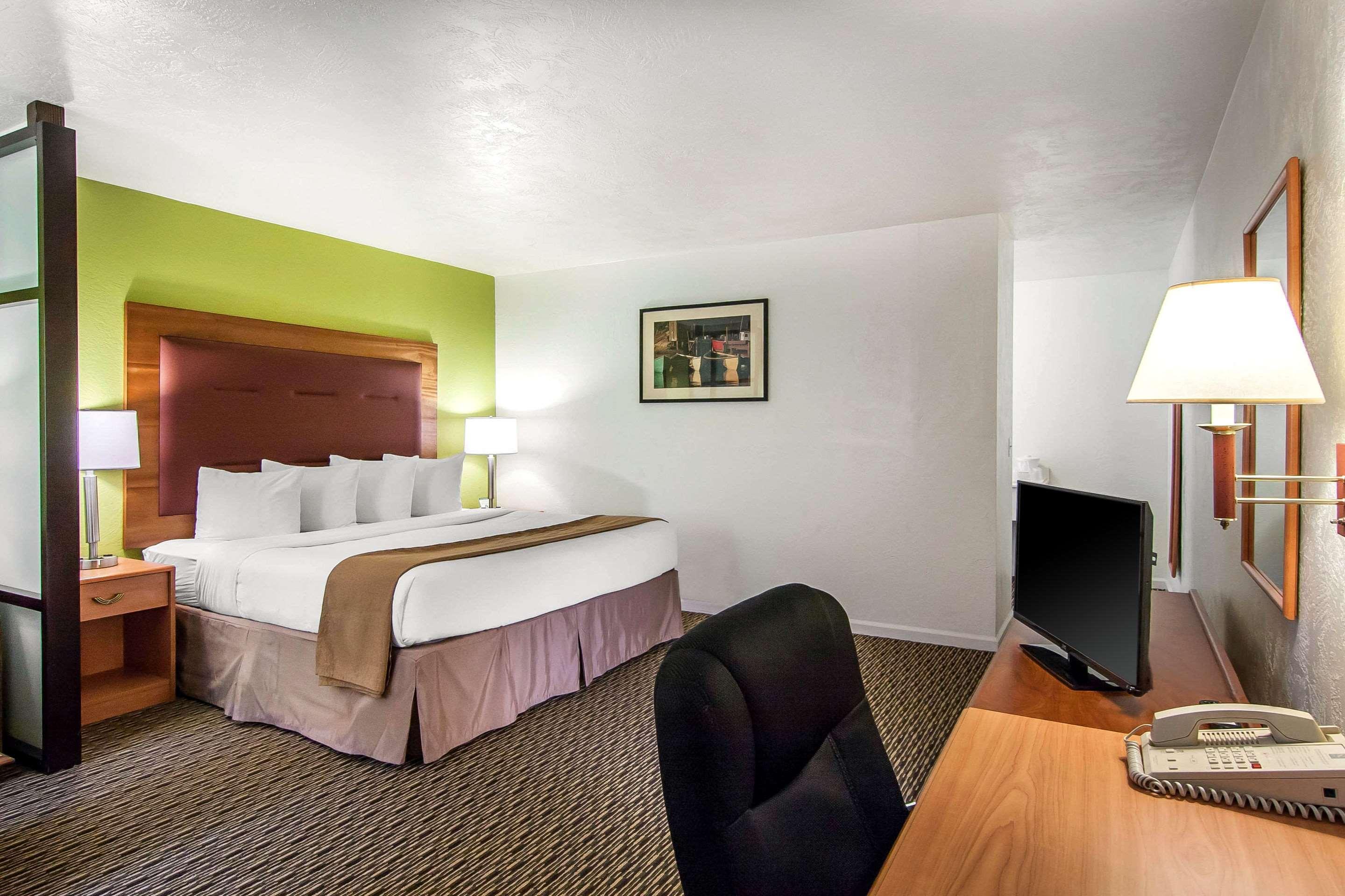 Quality Inn & Suites At Coos Bay North Bend Exterior foto