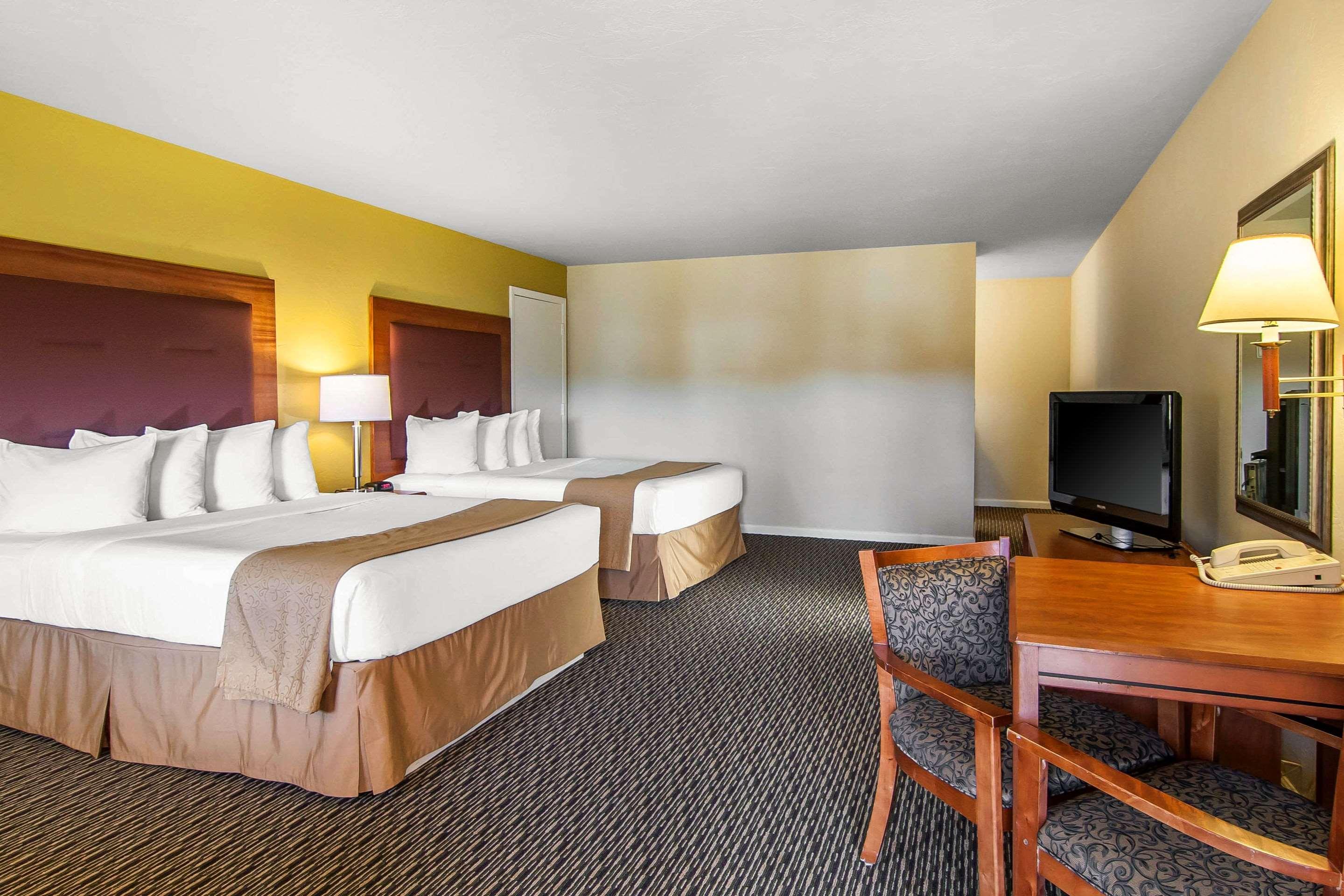 Quality Inn & Suites At Coos Bay North Bend Exterior foto