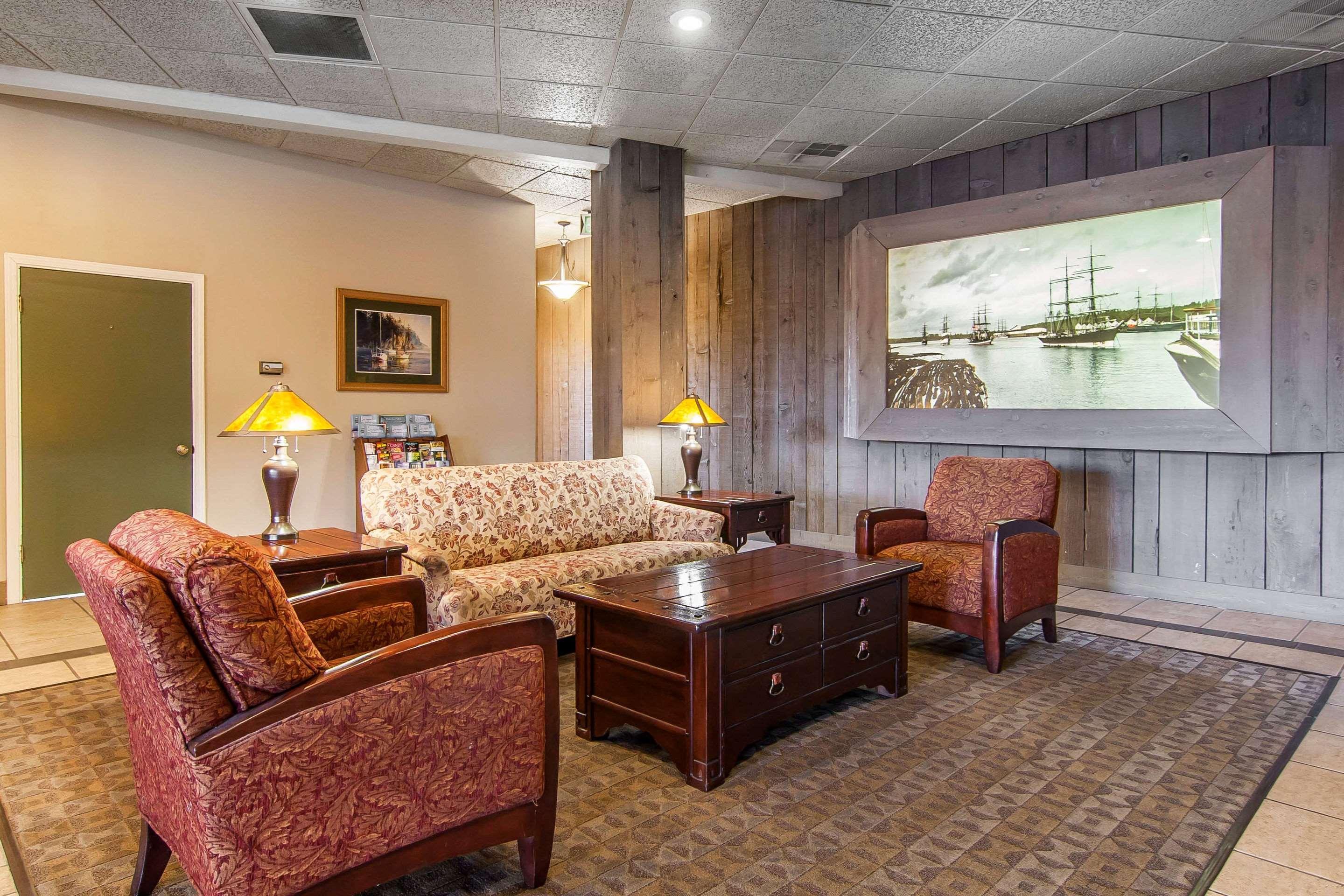Quality Inn & Suites At Coos Bay North Bend Exterior foto