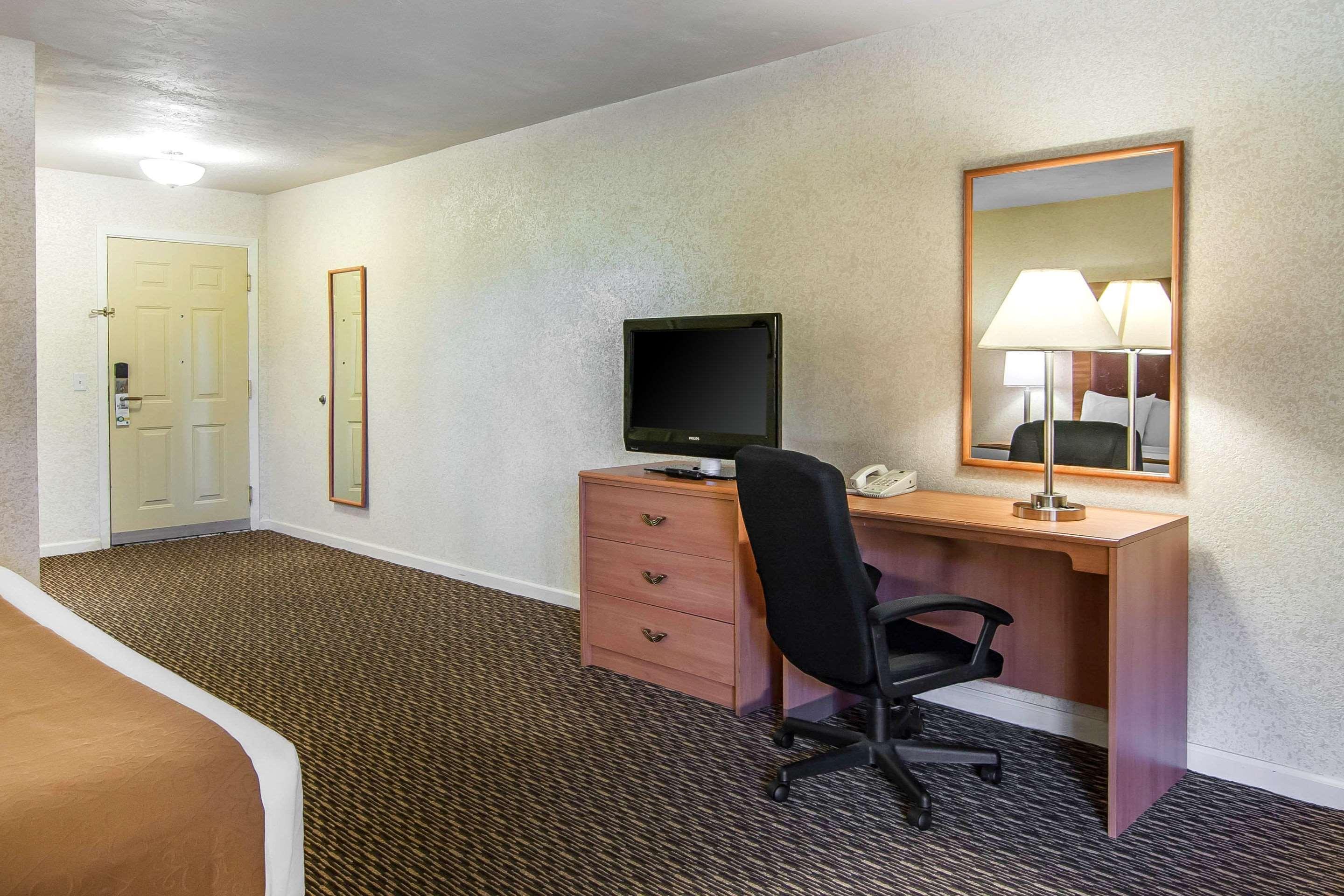 Quality Inn & Suites At Coos Bay North Bend Exterior foto