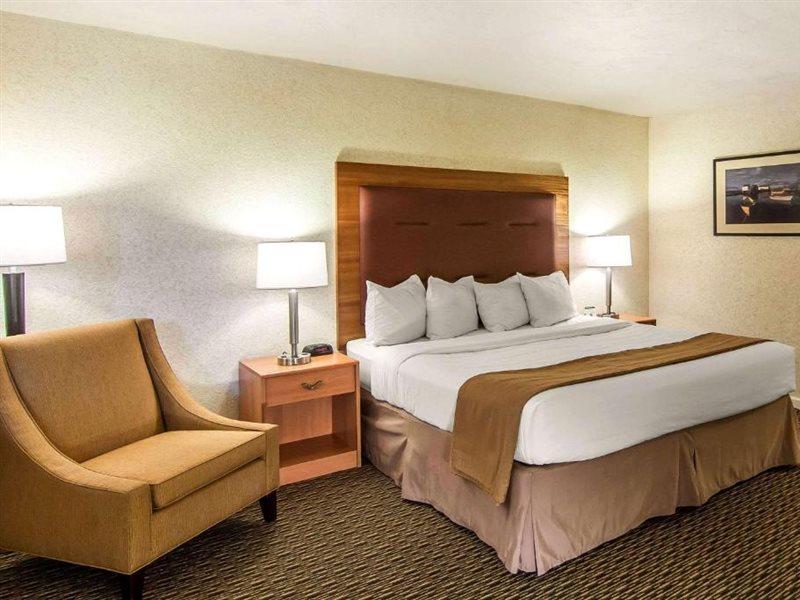 Quality Inn & Suites At Coos Bay North Bend Exterior foto