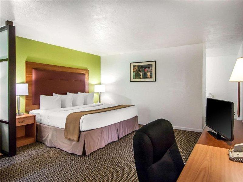Quality Inn & Suites At Coos Bay North Bend Exterior foto