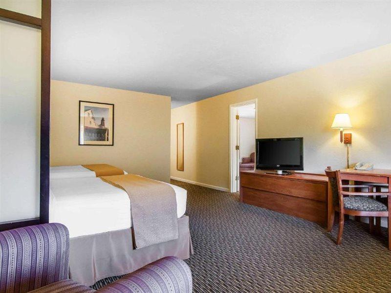 Quality Inn & Suites At Coos Bay North Bend Exterior foto