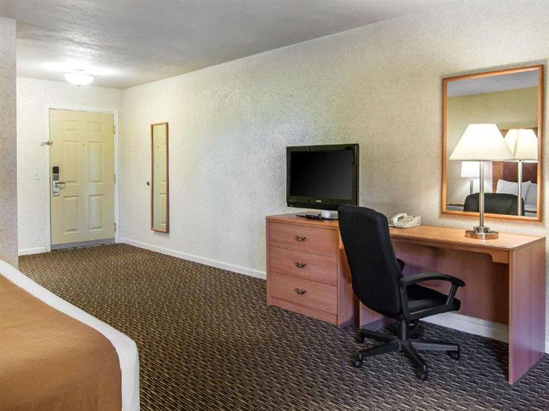 Quality Inn & Suites At Coos Bay North Bend Exterior foto
