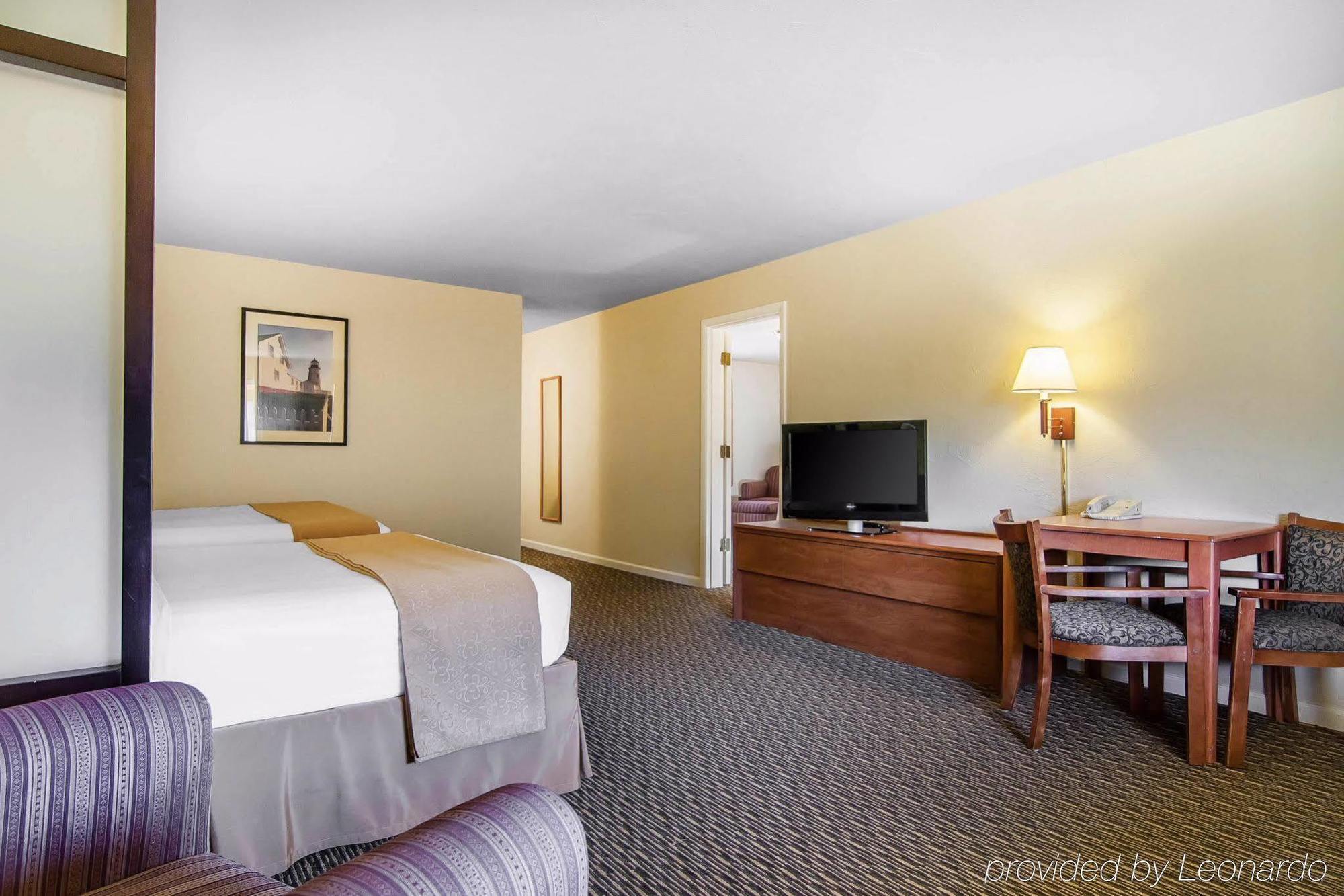 Quality Inn & Suites At Coos Bay North Bend Exterior foto